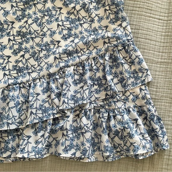 Banana Republic - Blue and White Floral Dress - Picture 4 of 6